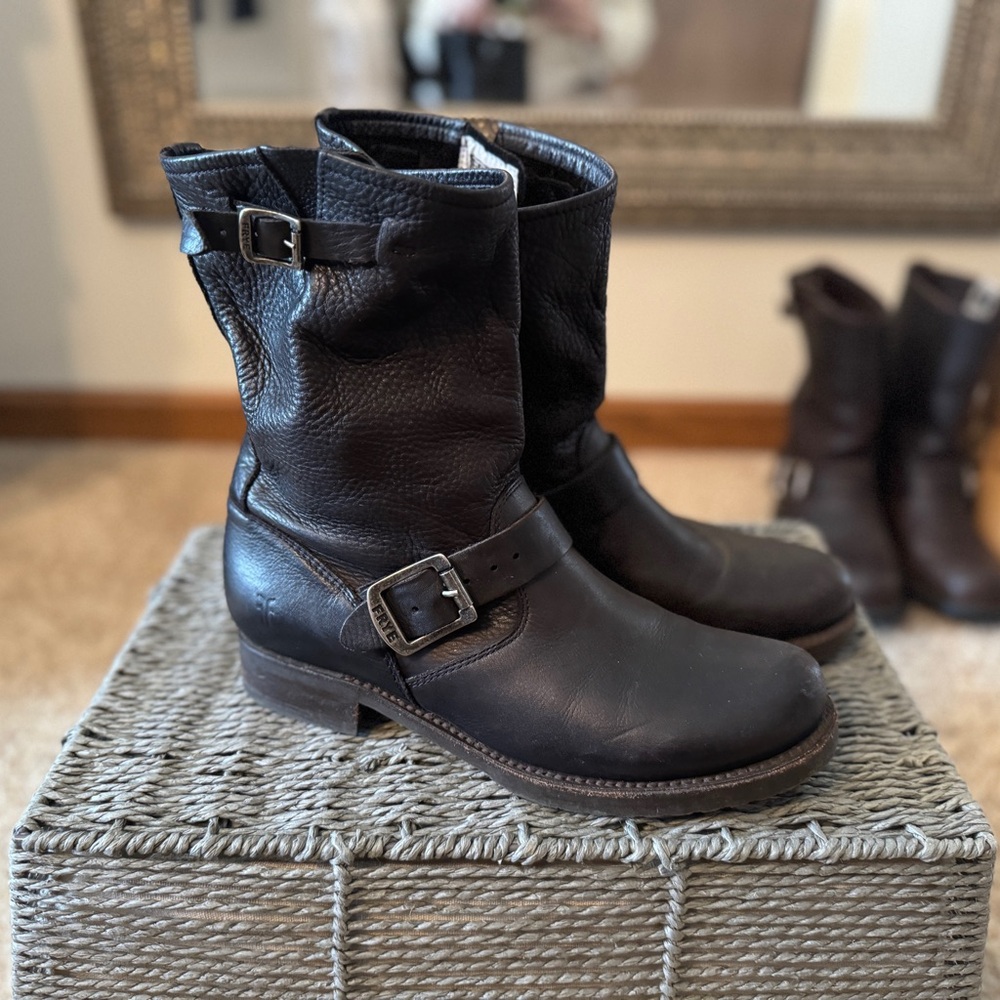 Women’s Frye Veronica boots